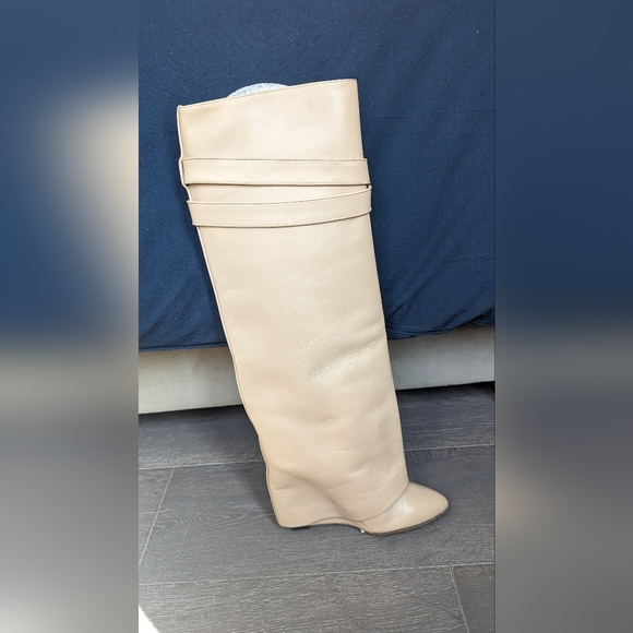 Givenchy Shark Lock Boots - Picture 5 of 7